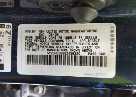 2006 Pontiac Vibe from USA, damaged, VIN 5Y2SM65886Z456220